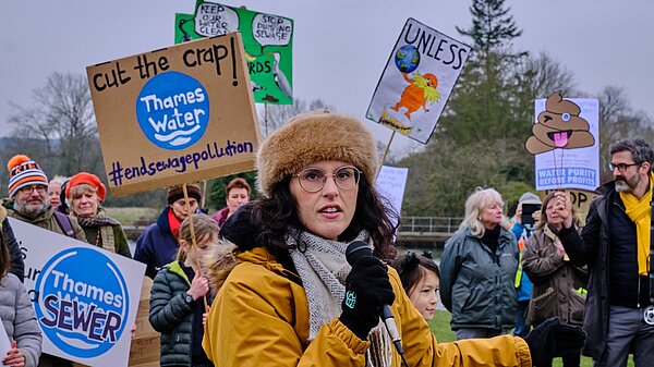 Layla Moran MP at sewage protest