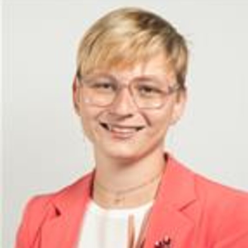 Toyah Overton, Councillor for Brize Norton & Carterton East